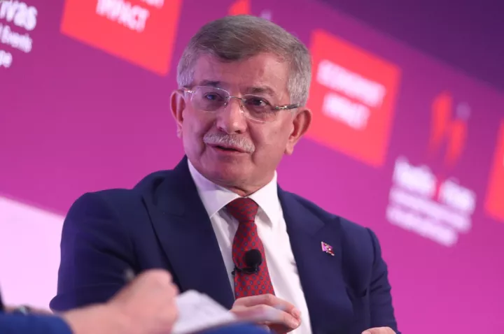 Αχμέτ Νταβούτογλου: Αιγαίο και Αν. Μεσόγειος μπορούν να γίνουν πεδία συνεργασίας, αλλά και σύγκρουσης χωρίς σωστή διαχείριση