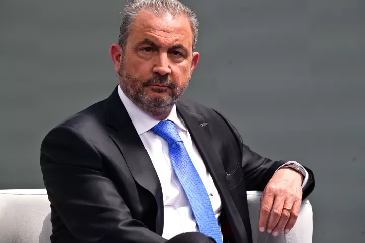 Bloomberg: Ο Αλέξανδρος Εξάρχου προειδοποιεί για τις μακροχρόνιες συμφωνίες LNG με τις ΗΠΑ