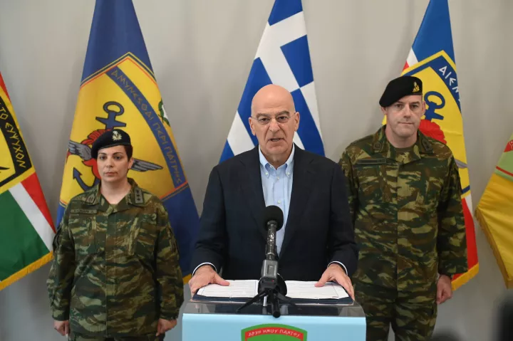 Ν. Δένδιας από τη Λαμία: Θεσμική τομή η κατάταξη των πρώτων εθελοντριών οπλιτών των Ενόπλων Δυνάμεων