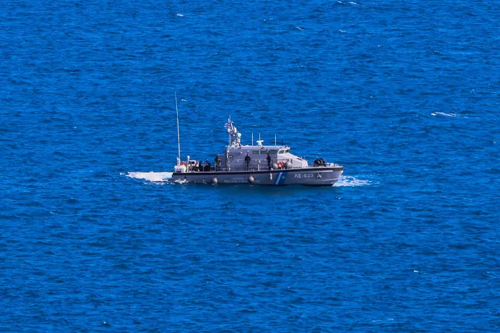 Εισροή υδάτων σε θαλαμηγό με σημαία Τουρκίας στα Πρασονήσια