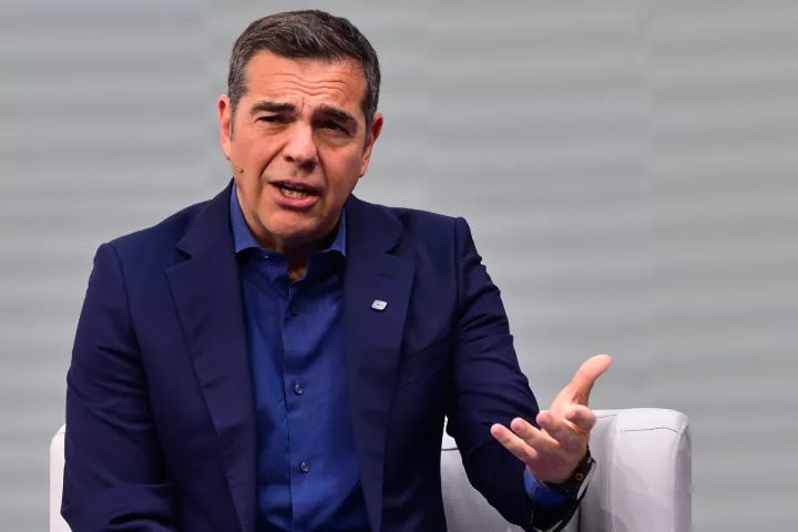 Απάντηση Τσίπρα σε Μητσοτάκη: Το δίπλωμα το παίρνουν όταν παραβιάζεις κανόνες, όχι όταν χάνεις εκλογές