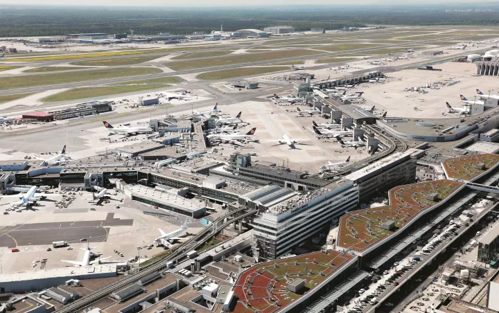Fraport: Στο +6% η επιβατική κίνηση στα ελληνικά αεροδρόμια τον Μάιο