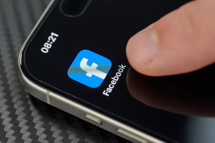 «Έπεσαν» Facebook και Instagram, προβλήματα και στο Messenger