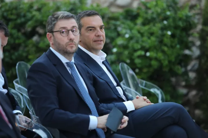 Η θεσμική κεντροαριστερά και ο αντιθεσμικός Απολυτάρχης  
