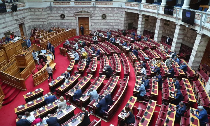 Βουλή: Με επίδικο την εξεύρεση συναίνεσης αρχίζει τις εργασίες της η Επιτροπή Αναθεώρησης του Συντάγματος
