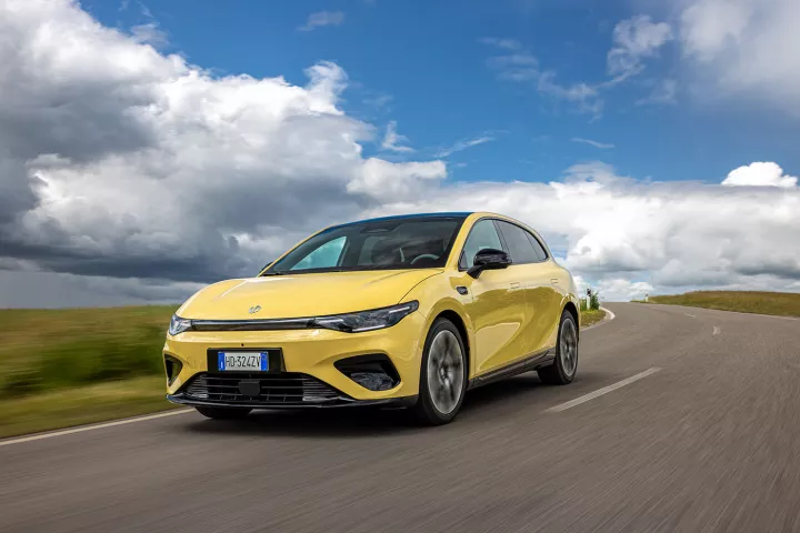 Αυτό το ηλεκτρικό μικρομεσαίο hatchback από την Κίνα είναι πολύ πιο ευρωπαϊκό απ’ ότι φαντάζεστε…