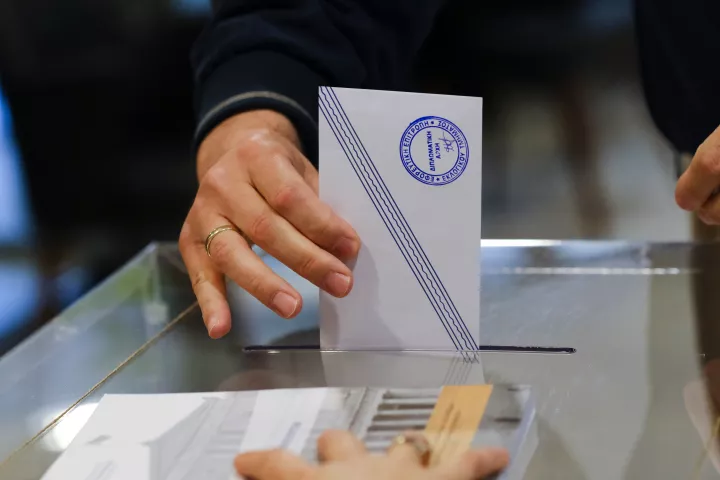 Πρώτη η ΝΔ με 23,3%, μπροστά από το ΠΑΣΟΚ η ΕΛ.Α.Σ. του Τσίπρα - Τέταρτη η Καρυστιανού