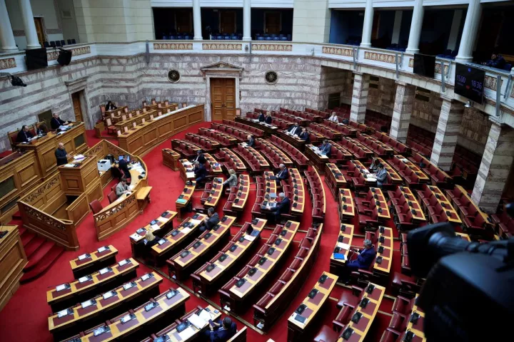 Επιτροπή Αναθεώρησης Συντάγματος: Η μεγάλη πρόκληση της ΤΝ, τα σύγχρονα ΜΜΕ και η προστασία του δημοσιογράφου στη σημερινή συζήτηση