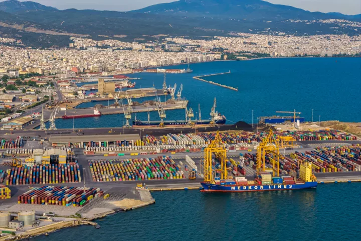 Πώς εξελίσσονται τα μεγάλα αναπτυξιακά έργα σε λιμένες και αεροδρόμια
