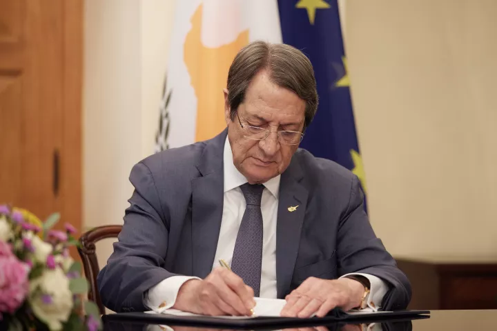 Στη δημοσιότητα το πόρισμα για «Κράτος Μαφία» στην Κύπρο - Στο κάδρο ο Αναστασιάδης, σε ποιους άλλους αποδίδει πιθανές ευθύνες