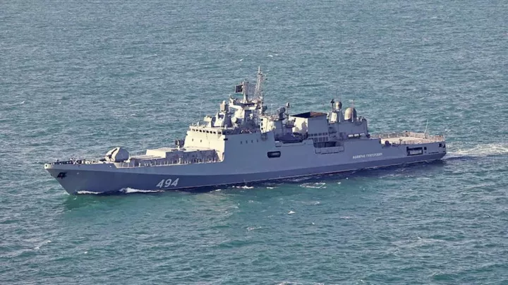 Το Κρεμλίνο επιβεβαίωσε ότι ρωσική φρεγάτα στη Μάγχη έριξε προειδοποιητικά πυρά κατά γιοτ