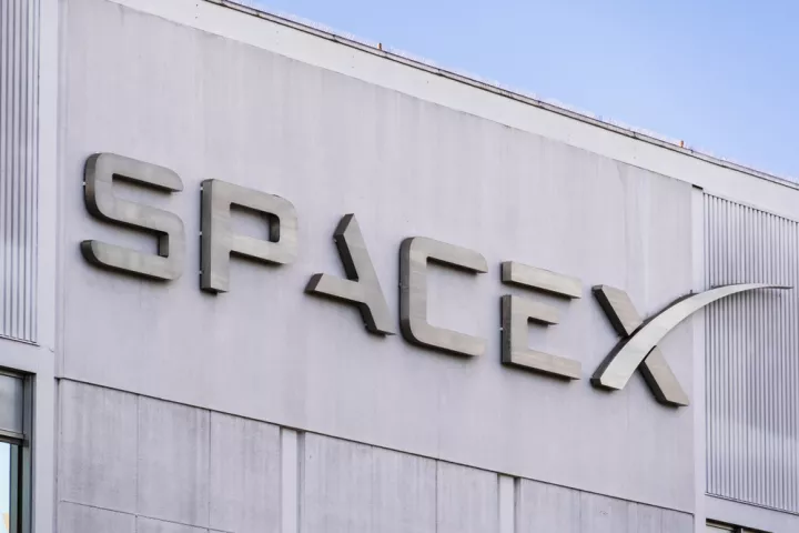 Ιστορικό ράλι για τη SpaceX: Ξεπέρασε την Amazon και «απειλεί» τη Microsoft μετά την IPO