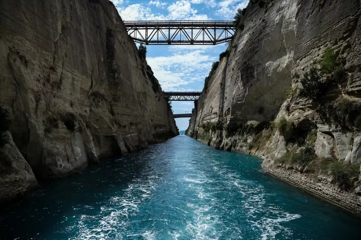 Σε πλήρη λειτουργία ξανά από σήμερα η Διώρυγα της Κορίνθου