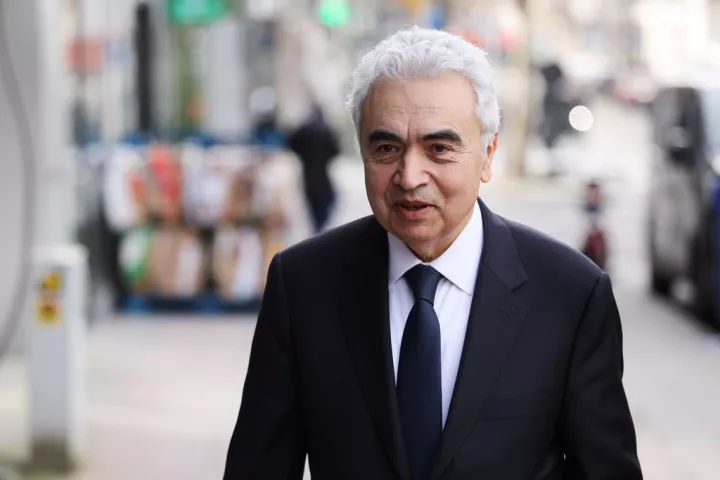 Προειδοποίηση Μπιρόλ: Όλοι ξέρουν πλέον ότι τα Στενά του Ορμούζ μπορεί να ξανακλείσουν