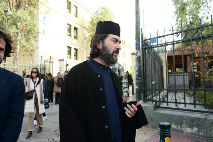 Παραπομπή σε δίκη του π. Αντωνίου, της πρεσβυτέρας και ενός υπαλλήλου για βαριά οικονομικά αδικήματα