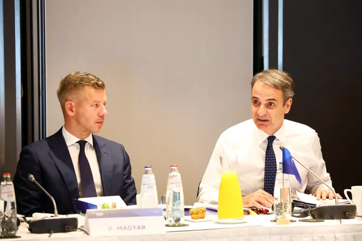 Συνάντηση Κυρ. Μητσοτάκη με Μάγιαρ στο περιθώριο της Συνόδου του ΕΛΚ