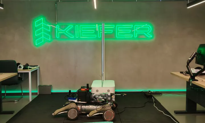 Kiefer: Ελληνικό LLM, ρομπότ και επενδύσεις 175 εκατ. ευρώ στο business plan