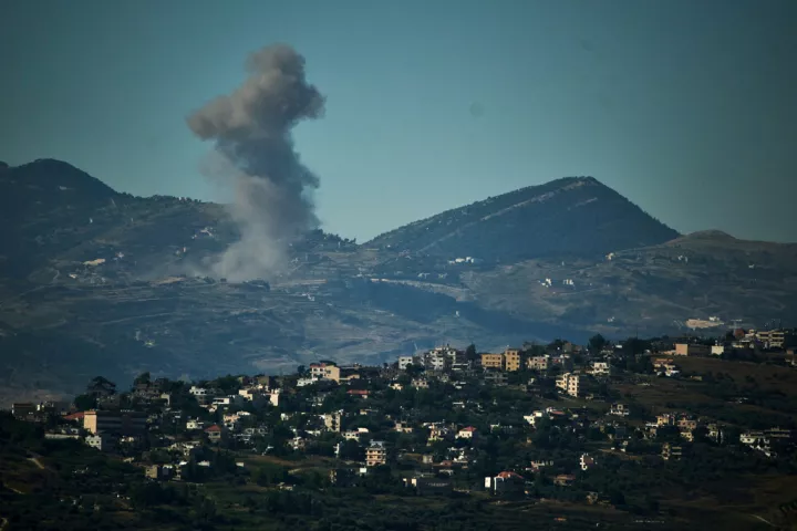 Ισραηλινά πλήγματα στον νότιο Λίβανο κατά τη διάρκεια της νύχτας