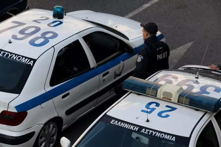 Συνελήφθη οδηγός ΙΧ που έτρεχε με 203 χλμ. -Προσπάθησε να δωροδοκήσει τους αστυνομικούς