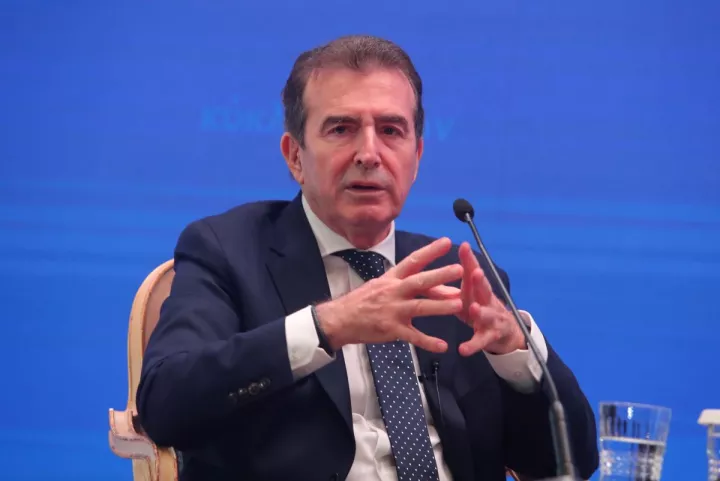 Μ. Χρυσοχοΐδης: Σε λίγες ημέρες θα λειτουργούν οι 300 κάμερες για καταγραφή παραβάσεων ερυθρού σηματοδότη