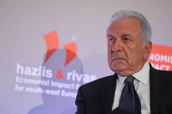 Βουλή: Στην Επιτροπή Δεοντολογίας η δικογραφία για τον Δ. Αβραμόπουλο - Η Ολομέλεια αποφασίζει για την άρση ασυλίας