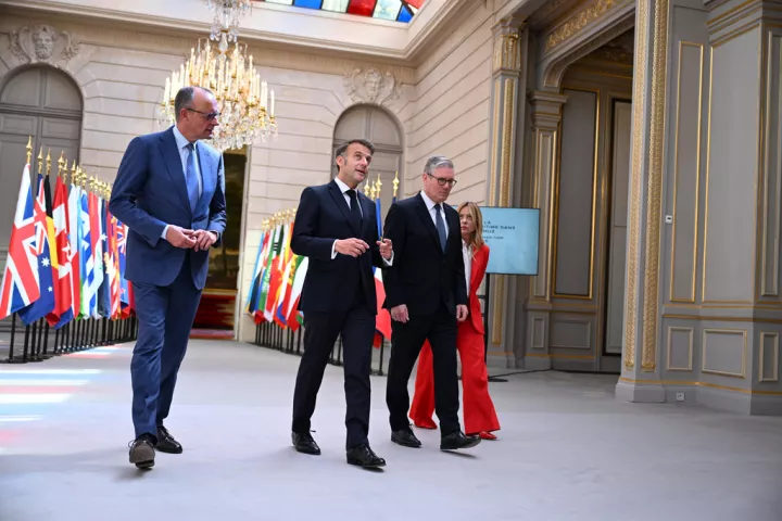 Ο Μερτς θα φιλοξενήσει Μακρόν, Μελόνι, Στάρμερ και Τουσκ στο Βερολίνο ενόψει της Συνόδου του ΝΑΤΟ