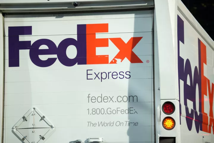 FedEx: Πτώση 7% στη Wall Street – Η συρρίκνωση των περιθωρίων κέρδους επισκιάζει τα θετικά αποτελέσματα