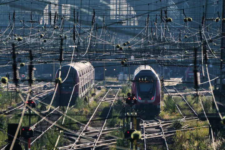 Γερμανία: Σε τεχνικό πρόβλημα αποδίδει η Deutsche Bahn το σιδηροδρομικό μπλακ άουτ