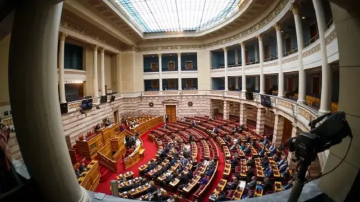 Βουλή: Στην ολομέλεια ο νέος Κώδικας Τοπικής Αυτοδιοίκησης