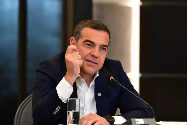 Αλ.Τσίπρας: Να μην πατάμε τις «πεπονόφλουδες» που μας στήνουν