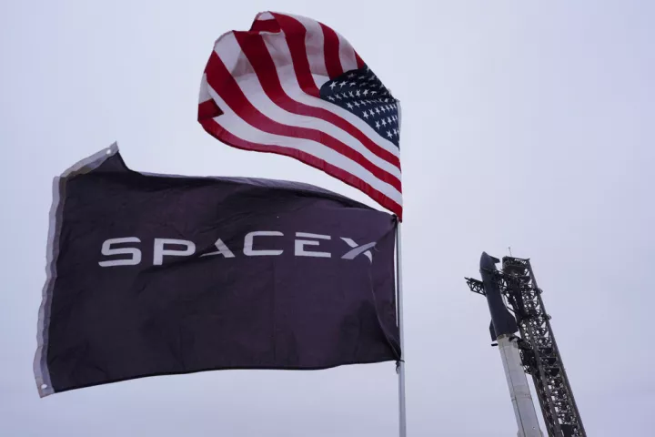 SpaceX: Ευκαιρία αγοράς ή «φούσκα» με τη «βουτιά» 32% μετά την IPO;