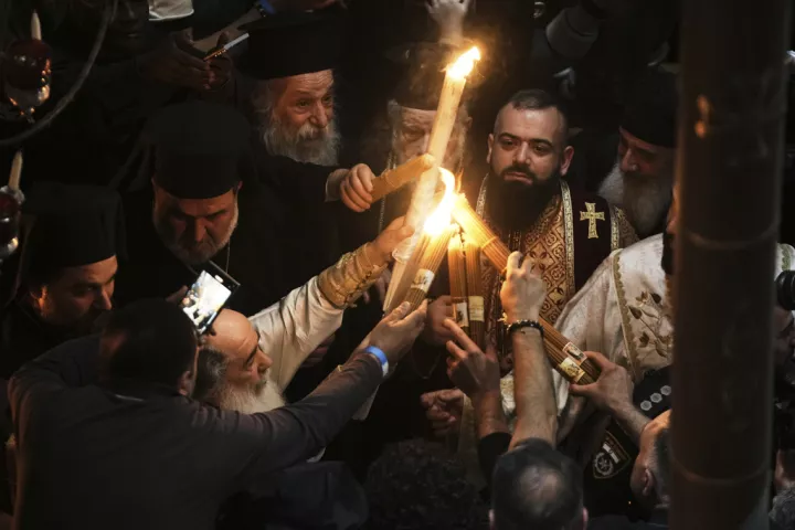 Δημ. Αλικάκος: Αποτέλεσμα ανθρώπινης παρέμβασης η αφή του Αγίου Φωτός