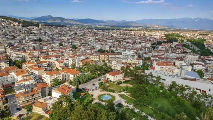 Κοζάνη: Η νέα «καρδιά» της πόλης χτίζεται πάνω από τη σιδηροδρομική γραμμή - Τι αλλάζει στο «Cut and Cover»