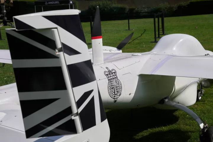 Βρετανία: Επενδύει 5 δισ. λίρες σε drones και αυτόνομα οπλικά συστήματα – Αντιδράσεις για το κόστος του νέου αμυντικού σχεδίου