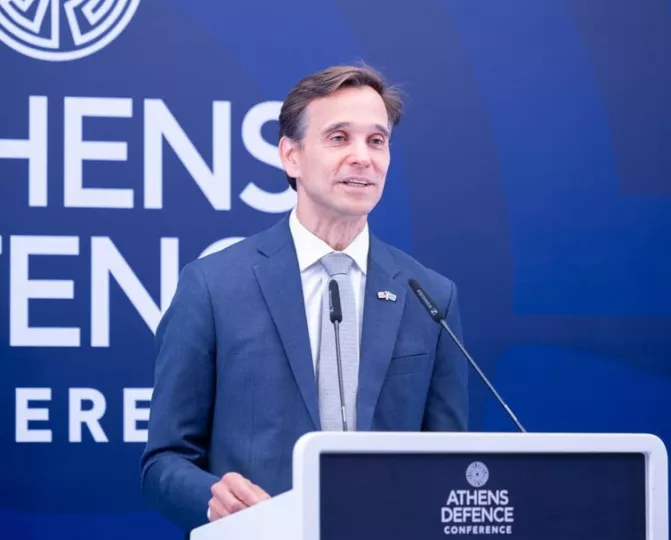 J. Huck (Επιτετρ. πρεσβείας ΗΠΑ): Τα F-35 θα αλλάξουν το τι μπορεί να κάνει η ελληνική αεράμυνα