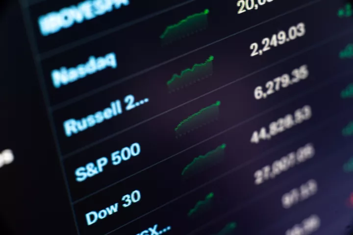 Russell 2000: Το καλύτερο πρώτο εξάμηνο εδώ και 35 χρόνια - Οι λόγοι της εκτόξευσης