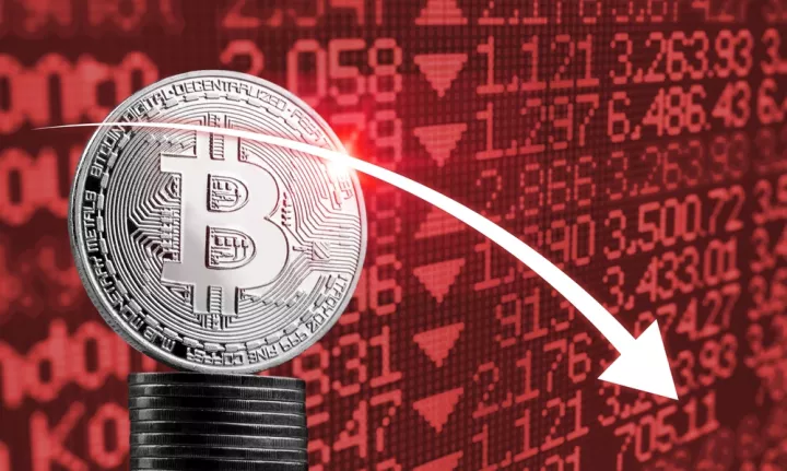 Υπό πίεση το Bitcoin: Κινείται στα 58.655 δολάρια «αγγίζοντας» προηγουμένως χαμηλό 22 μηνών