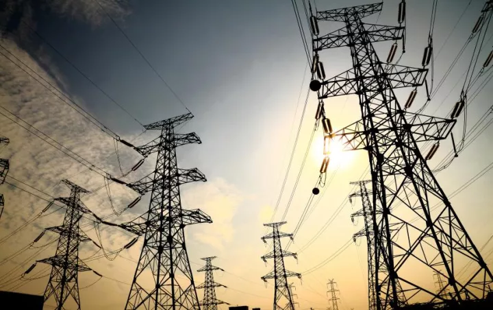 Πώς επηρεάζει τις τιμές ηλεκτρισμού στην Ελλάδα ο ευρωπαϊκός καύσωνας 