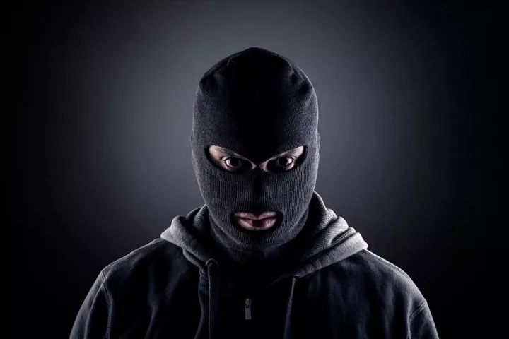 Ως εδώ. Να τελειώνουμε με τις τρομοκρατικές ενέργειες