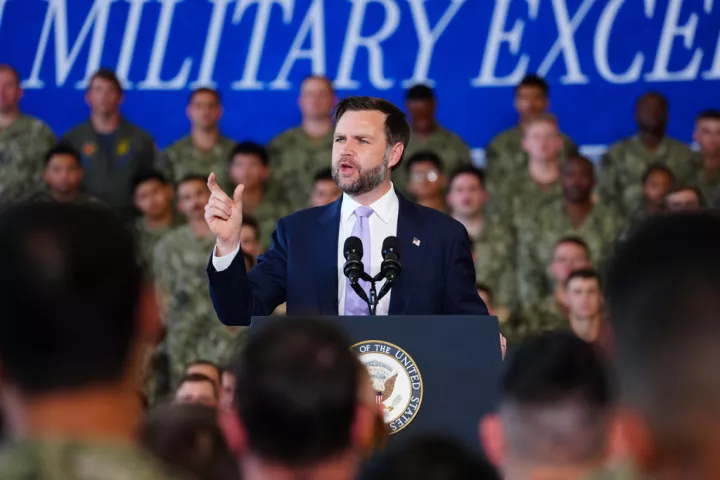 Βανς: Αν το Ιράν επιχειρήσει να ανασυγκροτήσει το πυρηνικό του πρόγραμμα, οι ΗΠΑ έχουν επιλογές (vid)
