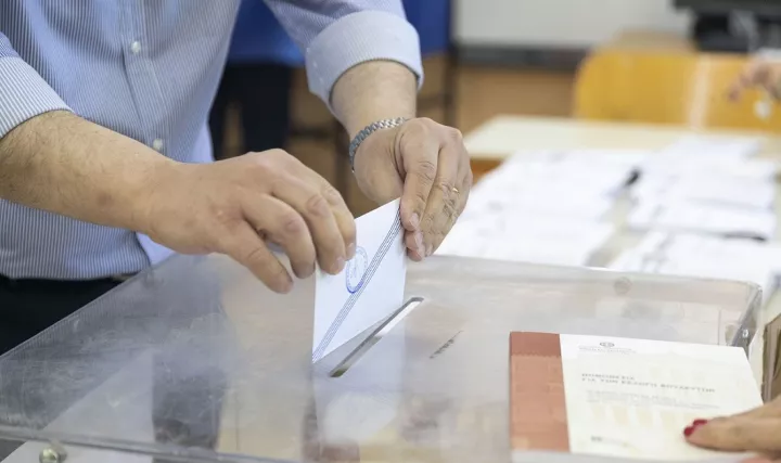 Νέες εκλογές σε περίπτωση μη αυτοδυναμίας επιθυμεί το 56,7% - Κυριαρχία Μητσοτάκη σε Κέντρο και Κεντροδεξιά