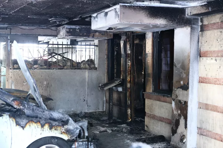 Ανθρωποκυνηγητό για τους δράστες της τριπλής εμπρηστικής επίθεσης στη Θεσσαλονίκη – Στο μικροσκόπιο βίντεο και οι κινήσεις τους