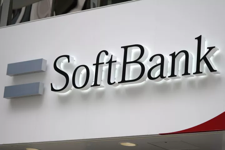 SoftBank: Νέες διαπραγματεύσεις για χρηματοδότηση 10 δισ. δολαρίων με ενέχυρο τη συμμετοχή της στην OpenAI