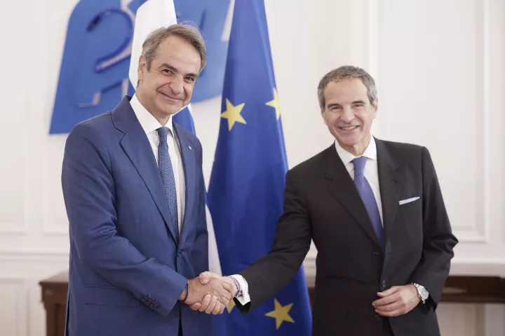 Συνάντηση Κυρ. Μητσοτάκη-Γκρόσι: Επί τάπητος το πυρηνικό πρόγραμμα του Ιράν