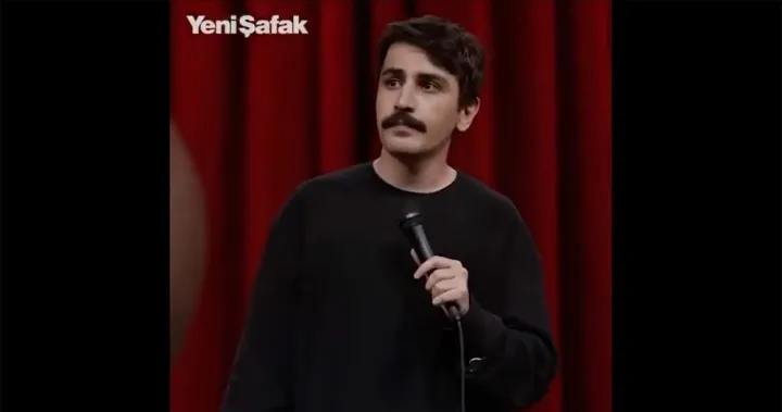 Τουρκία: Ο stand-up κωμικός Ντενίζ Γκοκτάς προφυλακίστηκε για προσβολή του προέδρου Ερντογάν