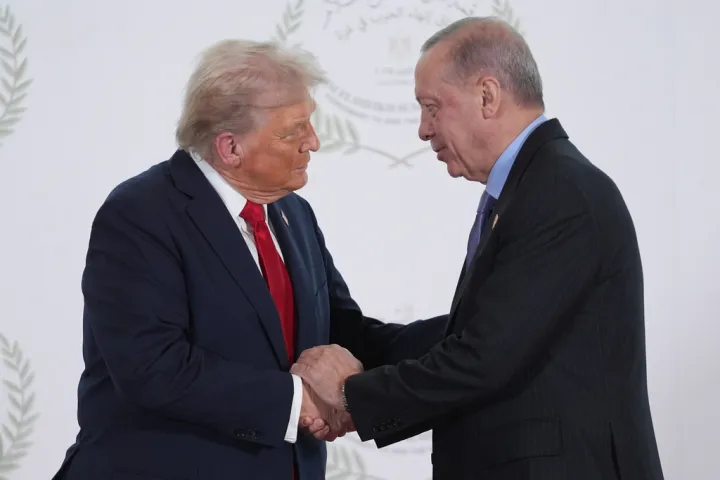 Τα «δώρα» που περιμένει ο Ερντογάν από τον Τραμπ στη Σύνοδο του ΝΑΤΟ