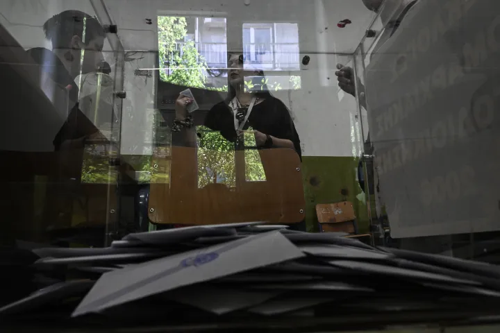 Δημοσκόπηση Prorata: Πρώτη η ΝΔ με 25%, δεύτερη η ΕΛ.Α.Σ. με 15,5% - Μάχη για την τρίτη θέση ΠΑΣΟΚ και Καρυστιανού