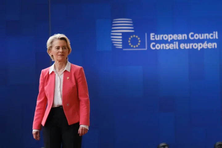 Φον ντερ Λάιεν: Θα συζητήσουμε στο ΝΑΤΟ την περαιτέρω ενίσχυση της ουκρανικής αεράμυνας