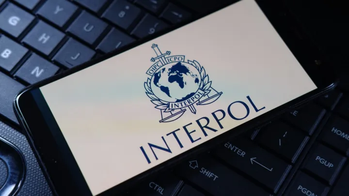 Πάνω από χίλιες συλλήψεις σε τέσσερις ηπείρους για εμπορία ανθρώπων, σύμφωνα με την Interpol