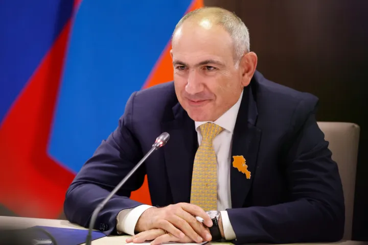 Αρμενία: Ο Πασινιάν ελπίζει να επιλύσει «τα προβληματικά ζητήματα» στις σχέσεις με τη Ρωσία